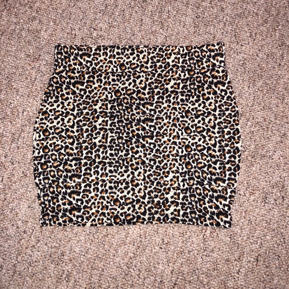 Leopard skirt
